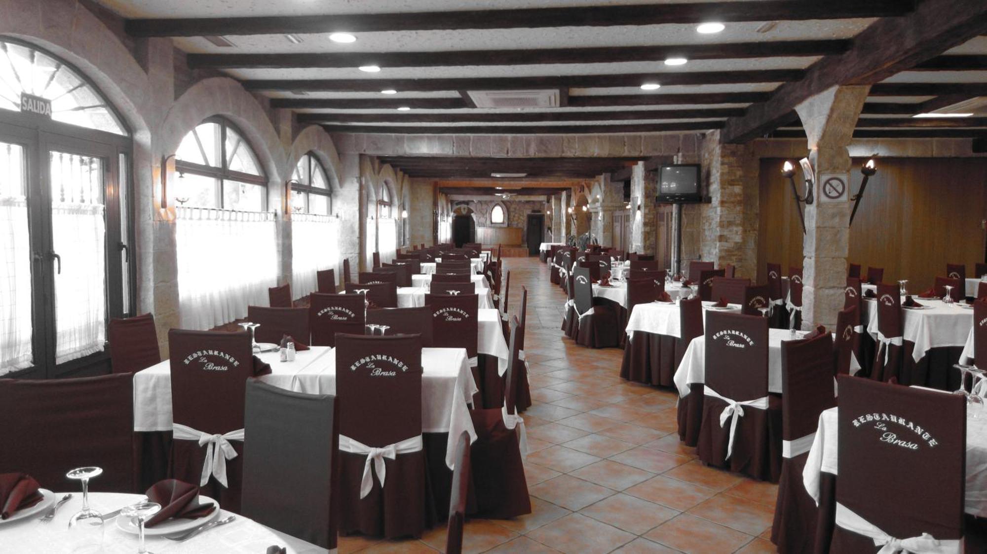 Hotel La Brasa Velez de Benaudalla Exterior photo