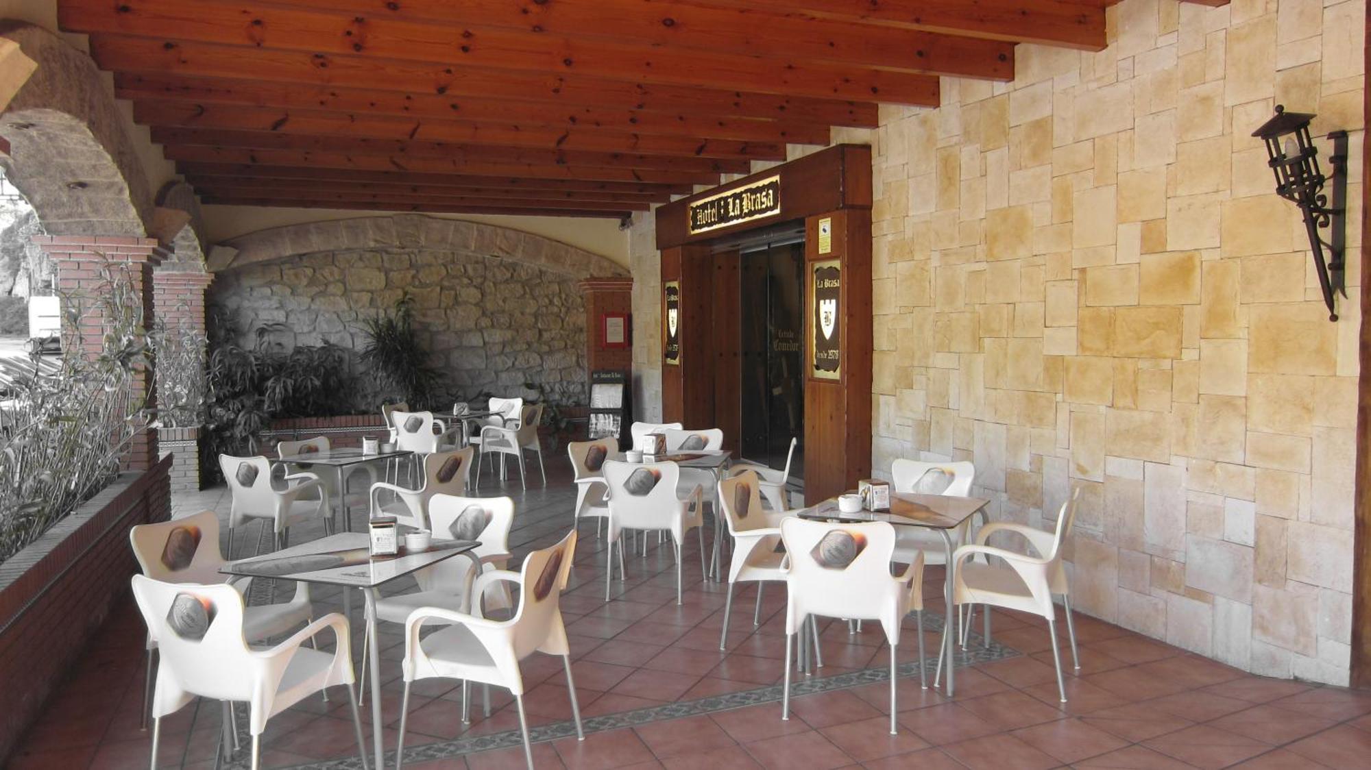Hotel La Brasa Velez de Benaudalla Exterior photo