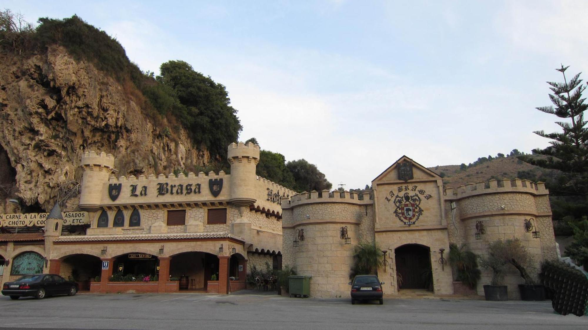 Hotel La Brasa Velez de Benaudalla Exterior photo